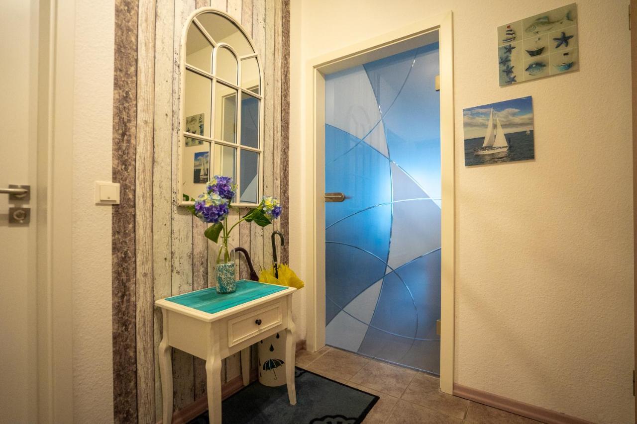 Hohenzollernpassage Wohnung Seemoewe Busum Bagian luar foto