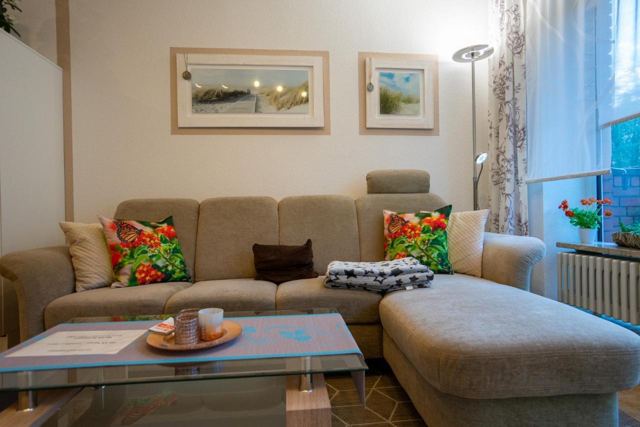 Hohenzollernpassage Wohnung Seemoewe Busum Bagian luar foto
